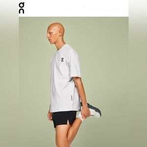 NWT [On Running] Club T Crater Heather Gray Crewneck T-Shirt Athletic Men's L